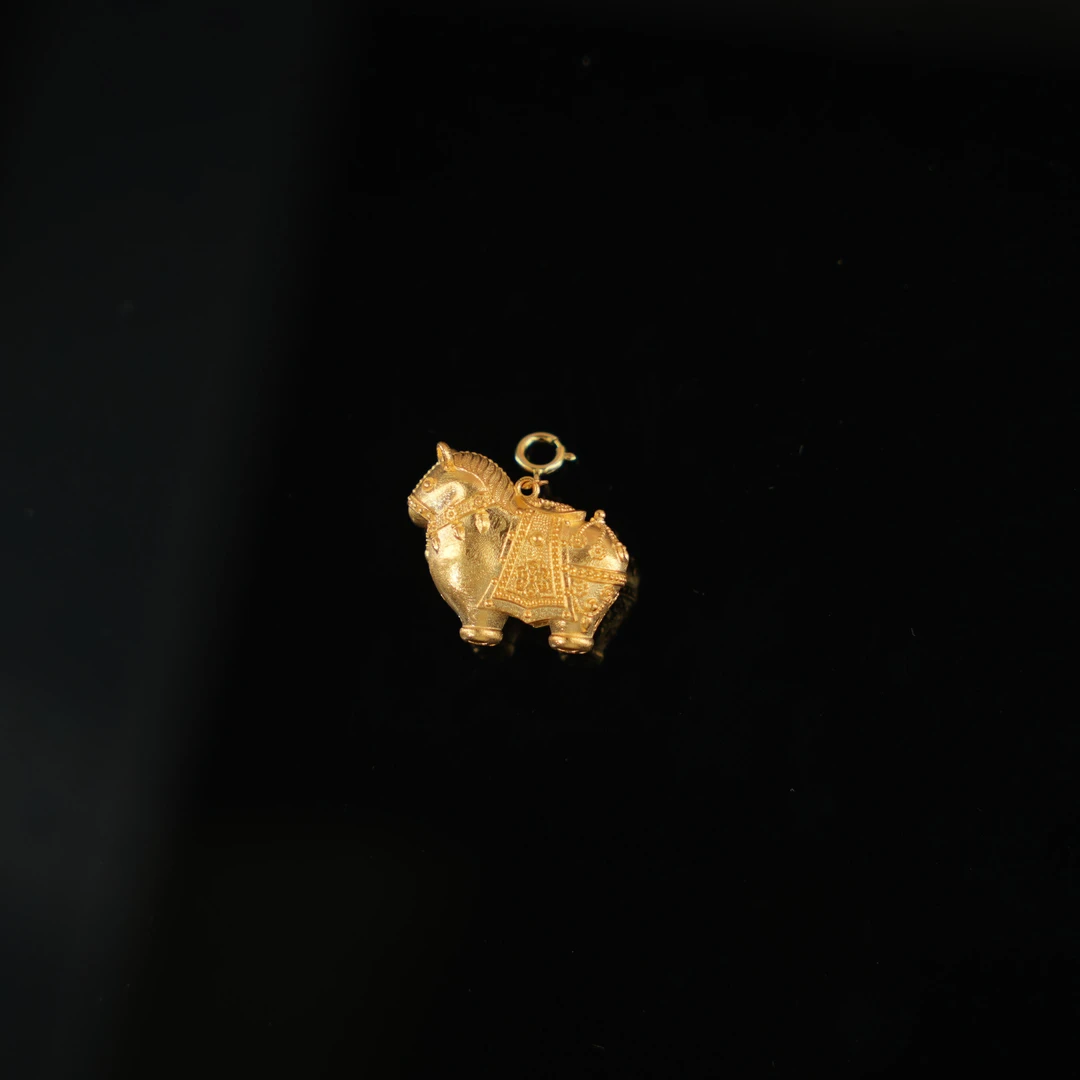 唐马-18K金吊坠