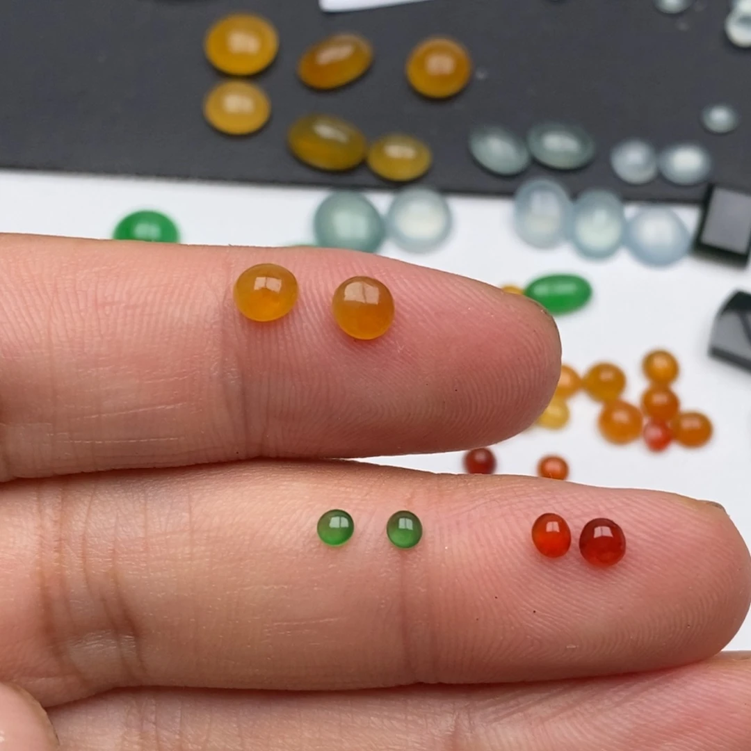 翡翠裸石天**安翡翠蛋面