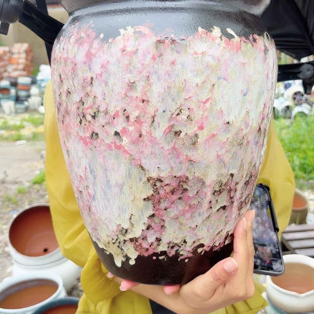 口径26高36一个油画韩