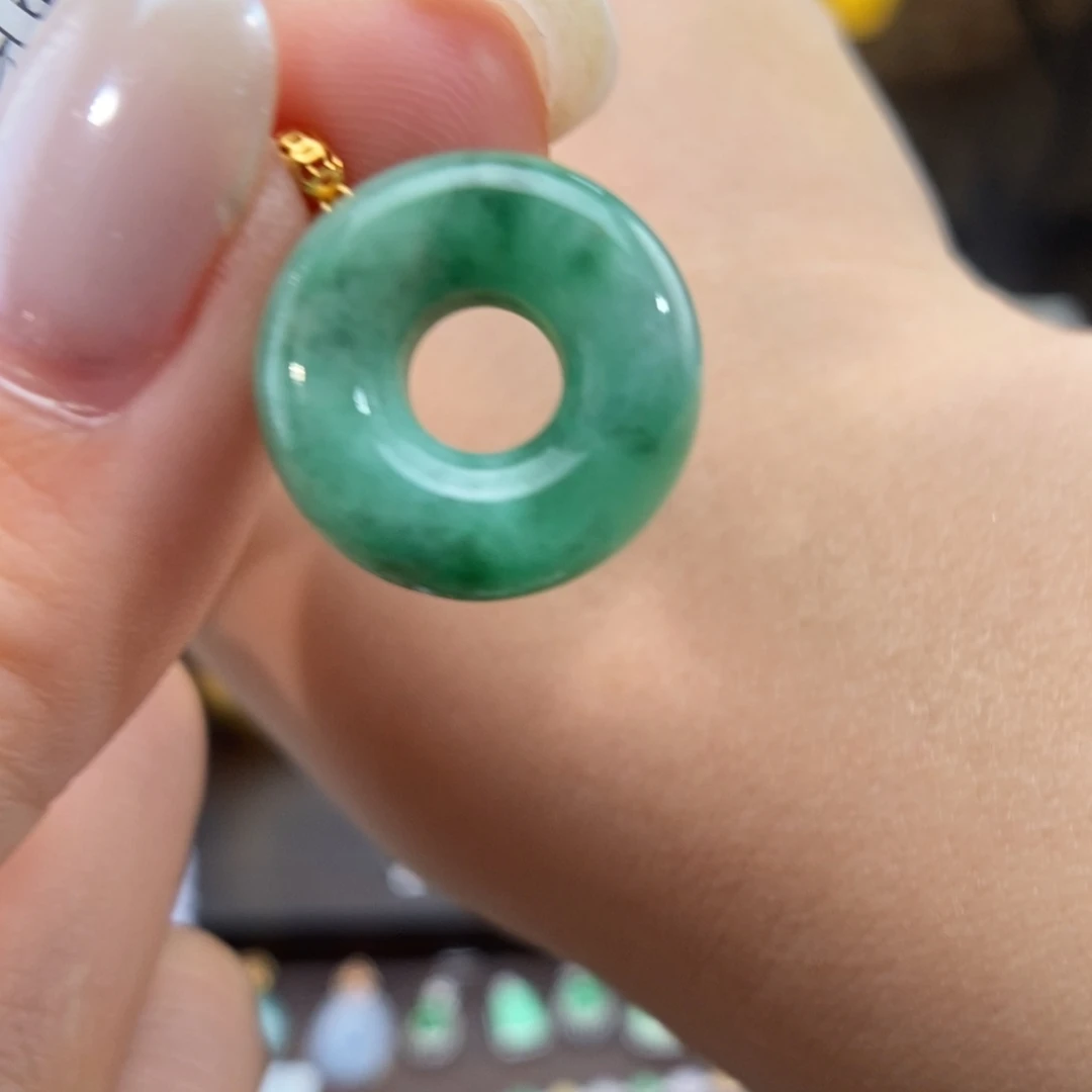 翡翠未镶嵌颈饰多样性发货