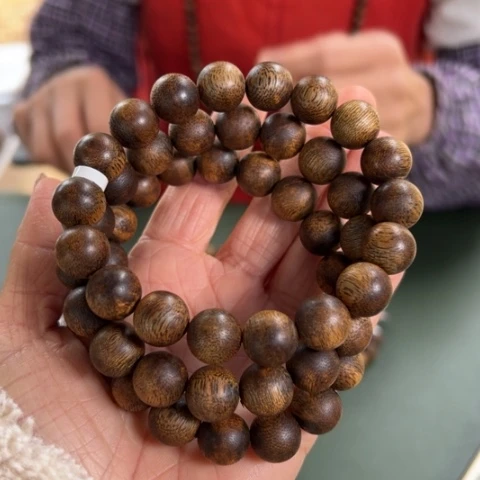 沉香手串乌身红土12克卡1.2多样性发1条