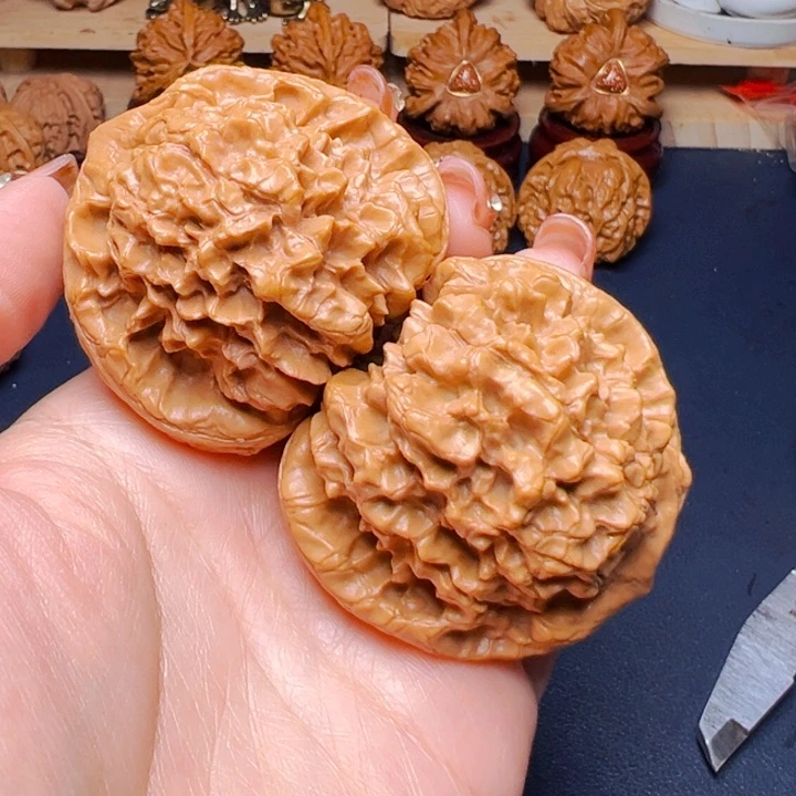 文玩核桃吊坠全品龙鼎51