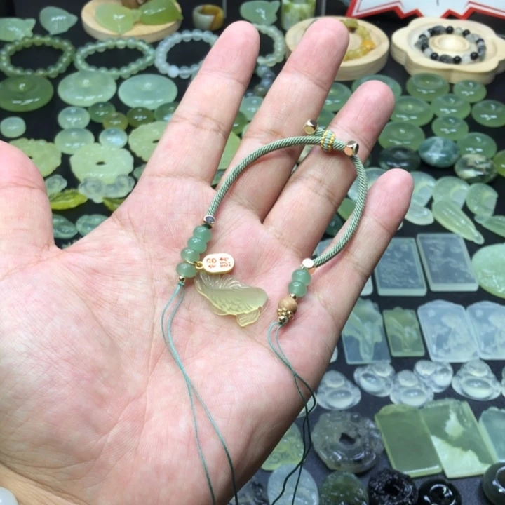 未镶嵌岫玉吊坠(赠链)ᥫ****