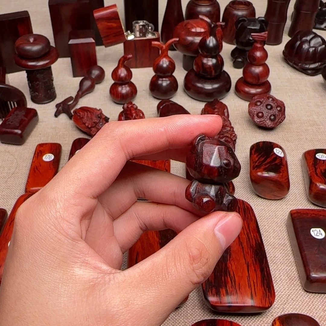 檀香紫檀（小叶紫檀）丿****士