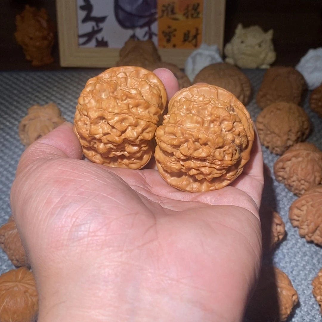 51尺寸龙鼎。文玩核桃