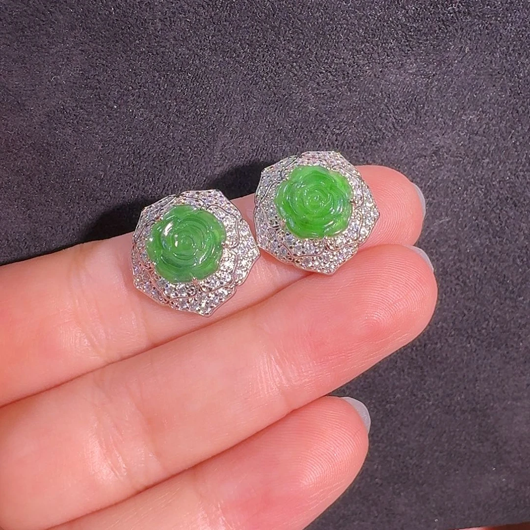 翡翠未镶嵌耳饰玫瑰