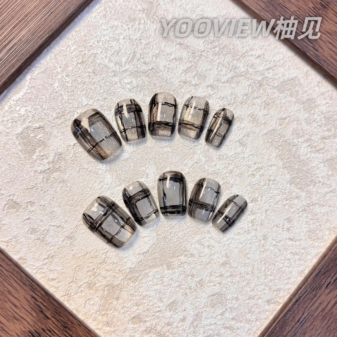 高级感穿戴甲秋冬美拉德风精品猫眼纯手工穿戴甲显白美甲贴片成