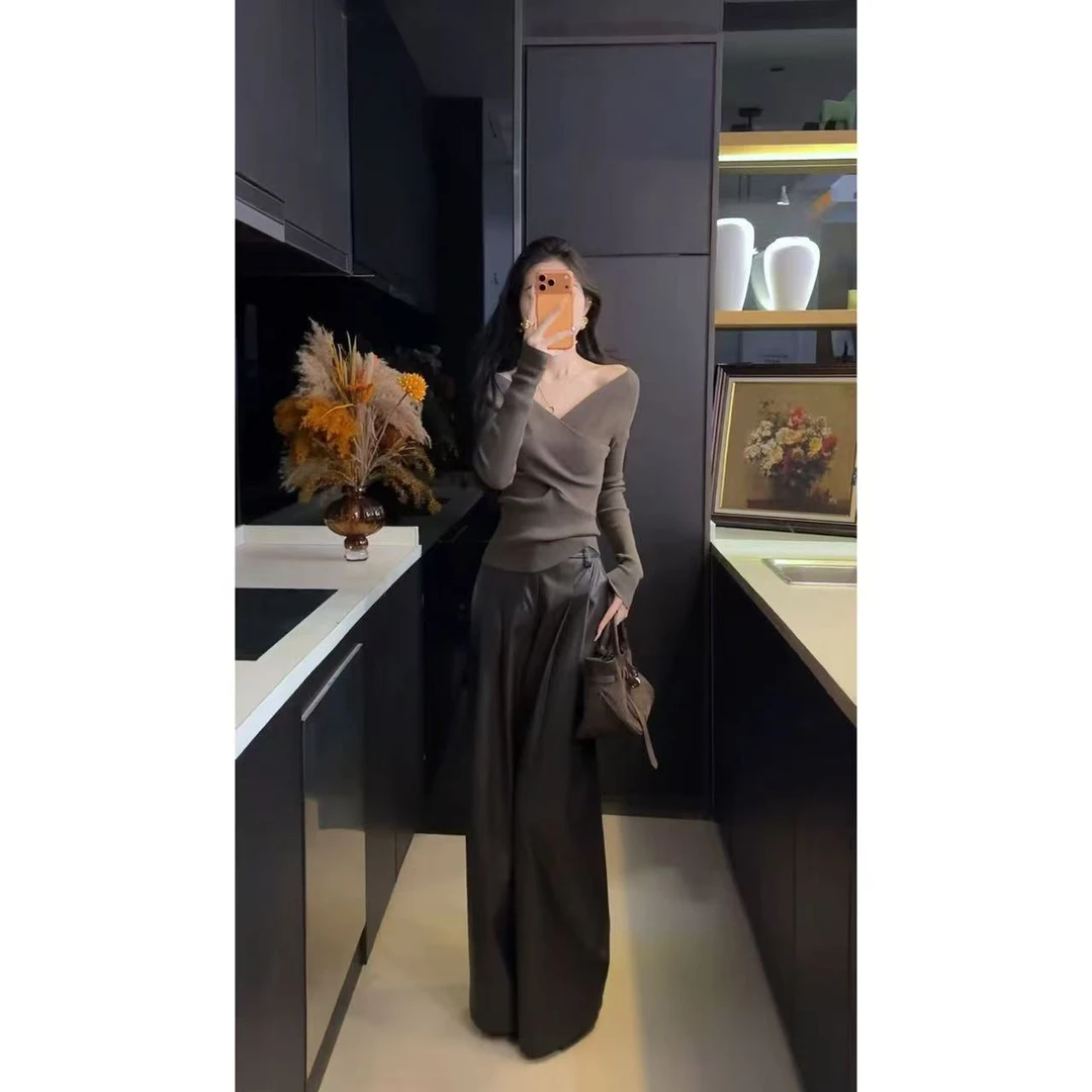 Ms·Yao【雅调棱线】新款不规则交叉露肩V领羊毛针织上衣67618