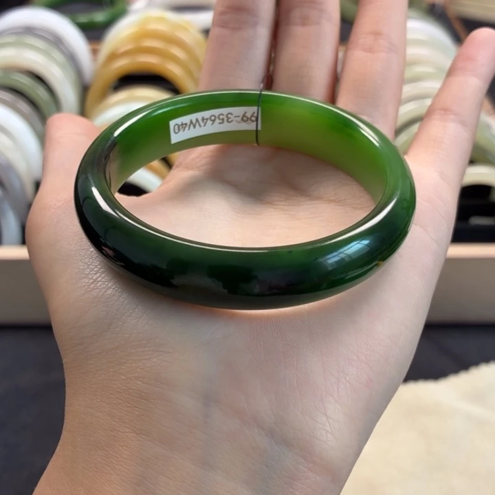 和田玉未镶嵌手镯碧玉正装