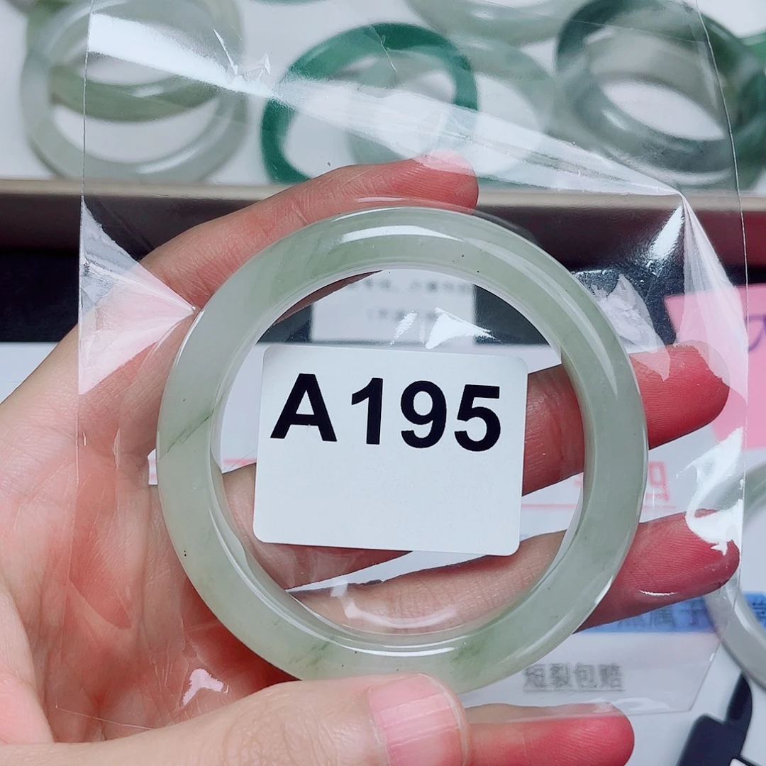 石英质玉未镶嵌手镯53.6