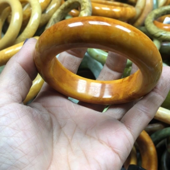 未镶嵌蛇纹石玉手镯米*
