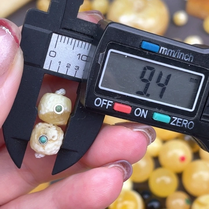 琥珀裸石未镶嵌微瑕675