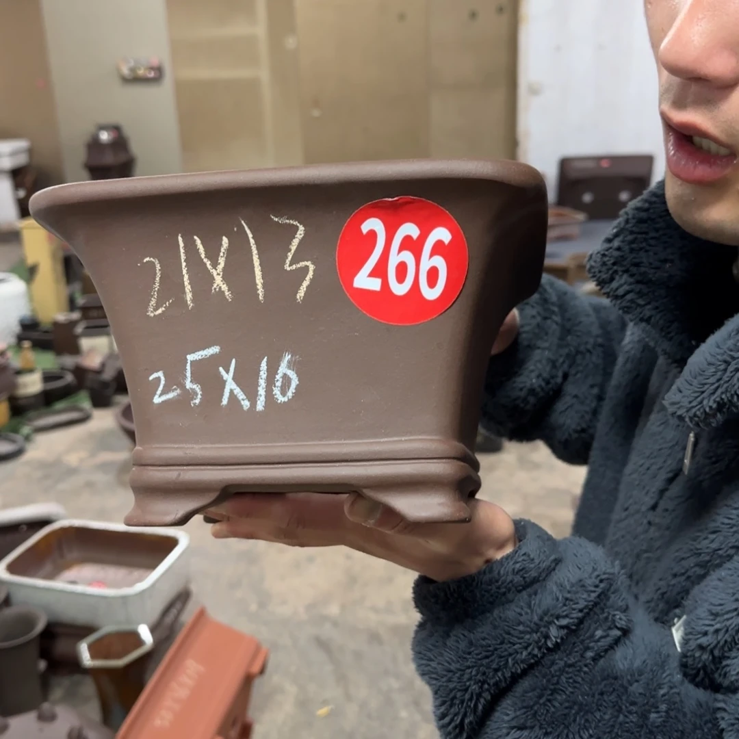 紫砂花盆呜呜呜呜