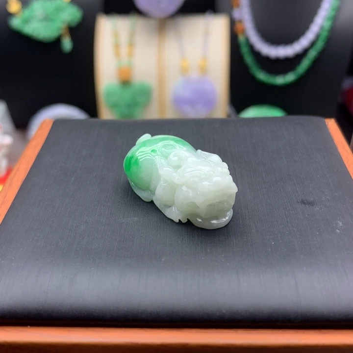 翡翠未镶嵌颈饰翡翠貔貅