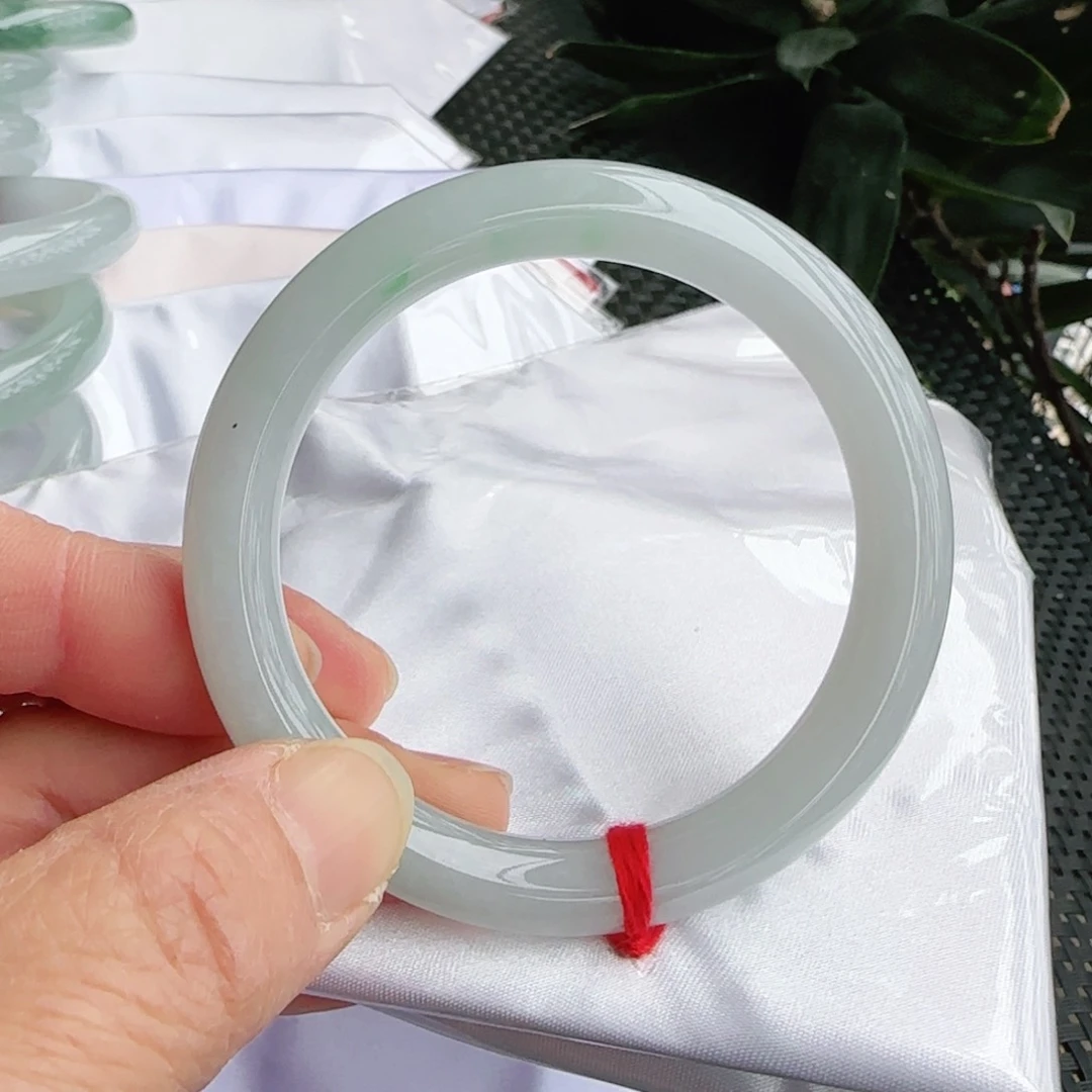 翡翠手镯未镶嵌51圆条