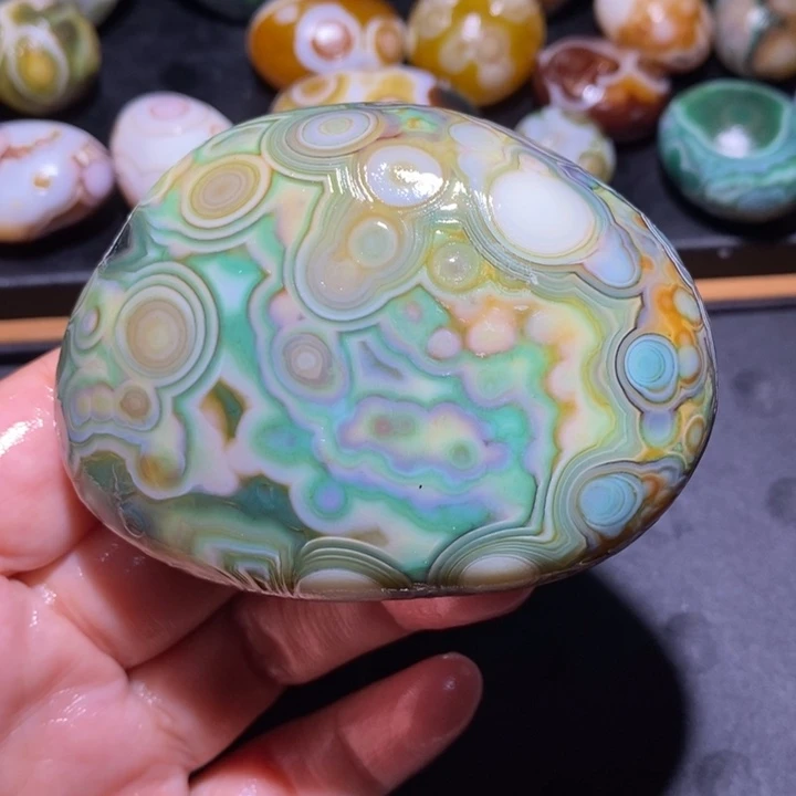 未镶嵌玛瑙/玉髓珠宝半成品81