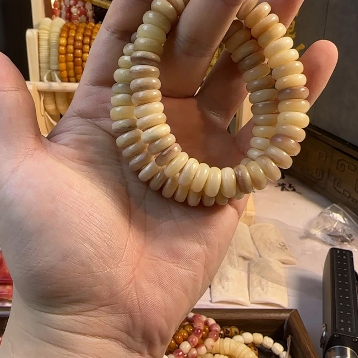 猴头核桃吊坠三花