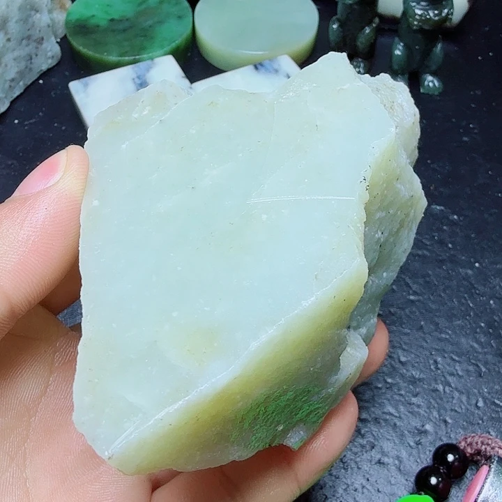 和田玉（糖玉）未镶嵌珠宝奇石