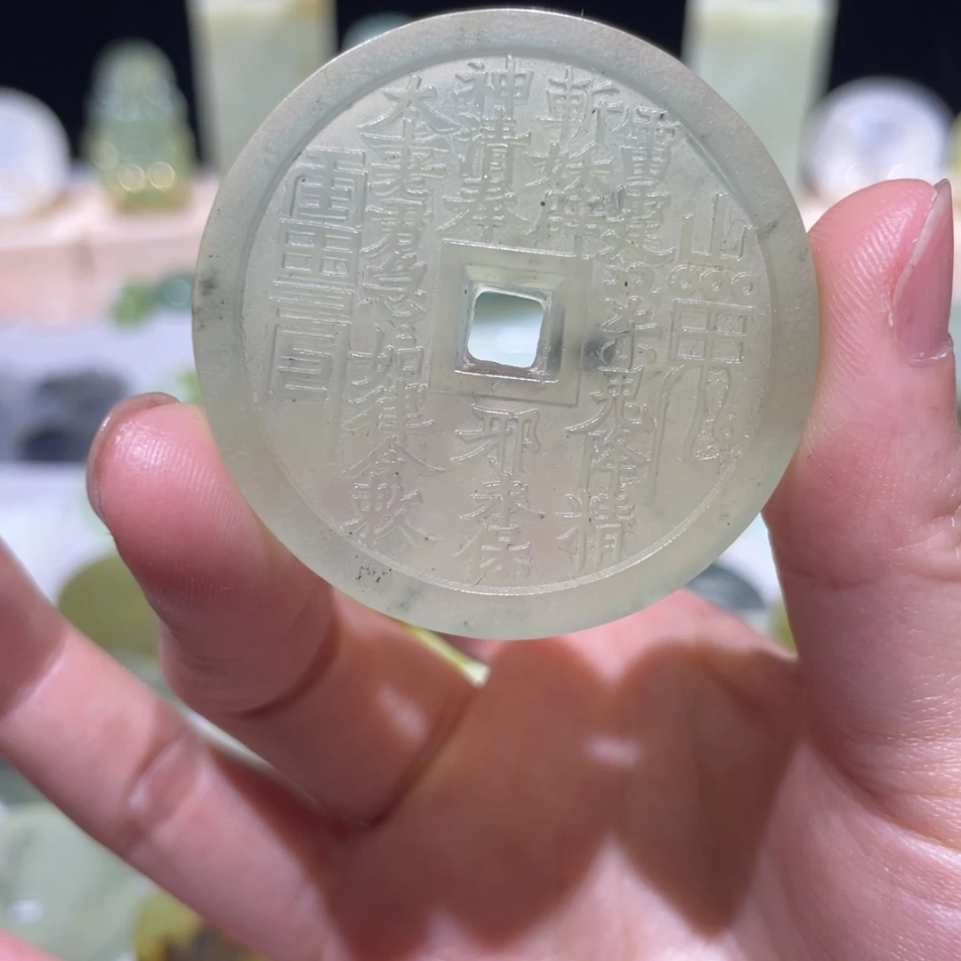 岫玉未镶嵌颈饰颈饰1