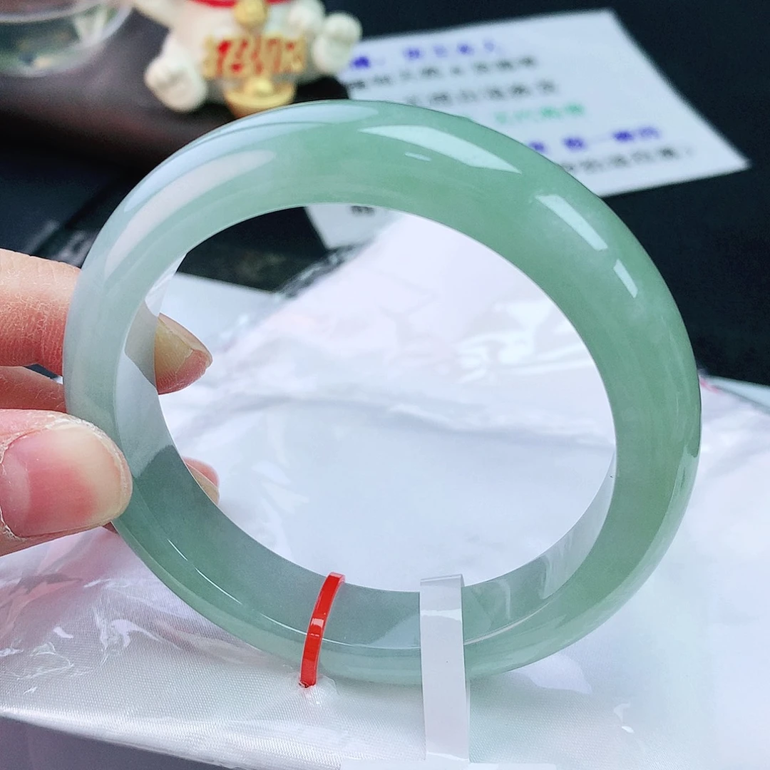 翡翠手镯未镶嵌57圈