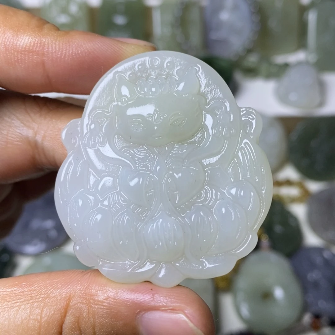 和田玉未镶嵌颈饰