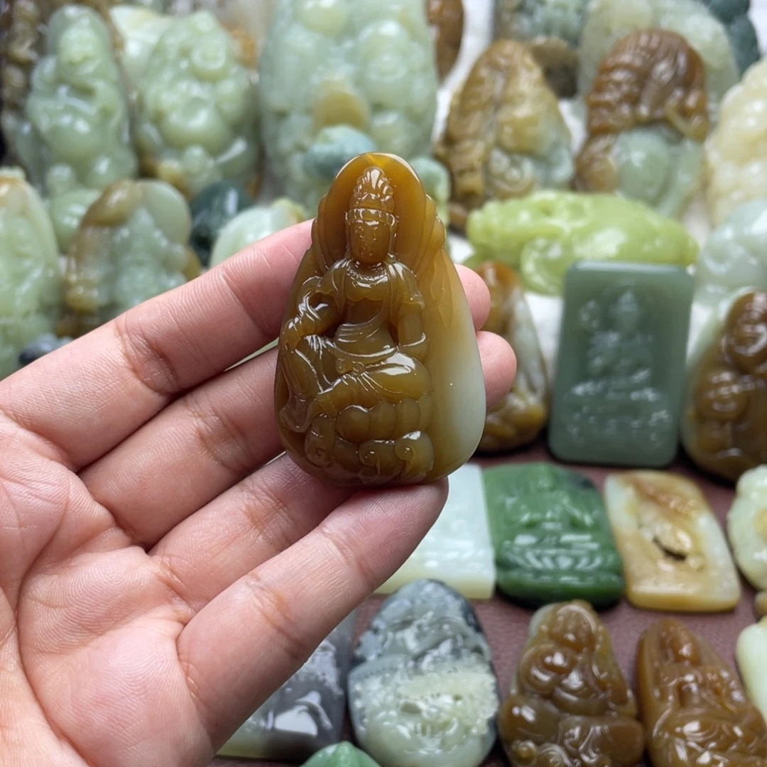 颈饰未镶嵌和田玉
