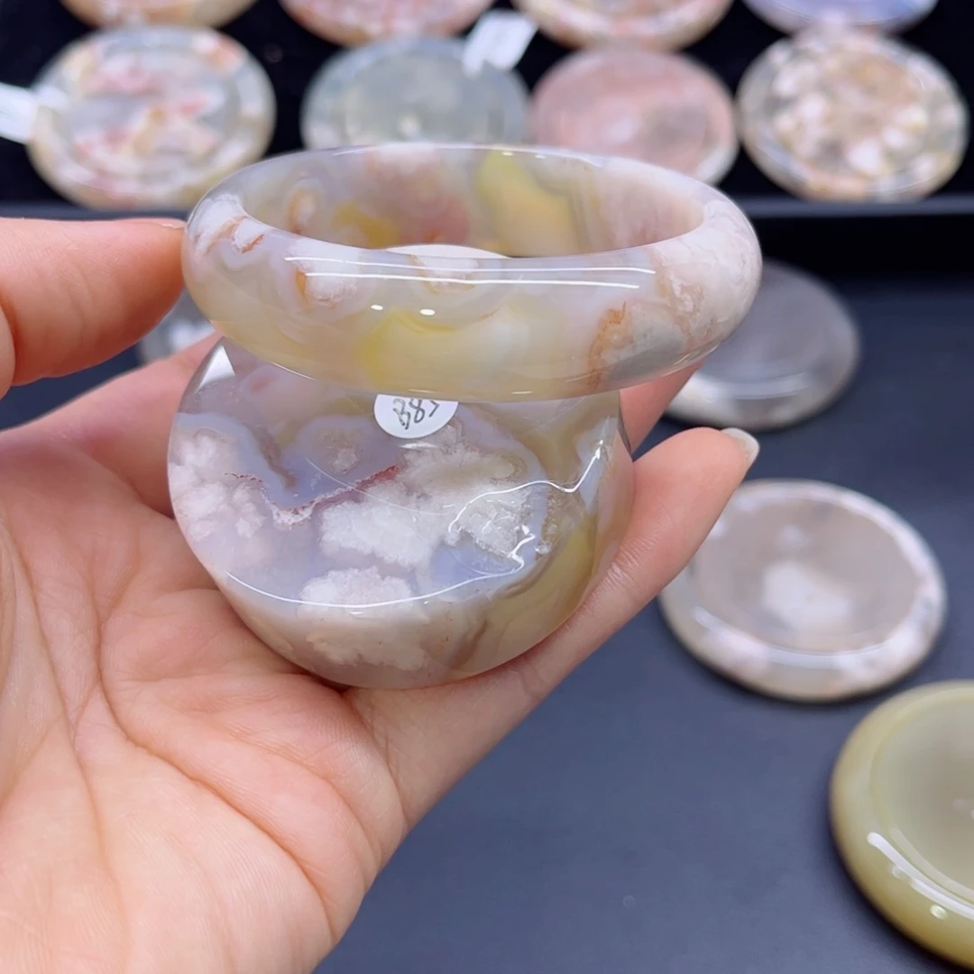 玛瑙/玉髓手镯未镶嵌55