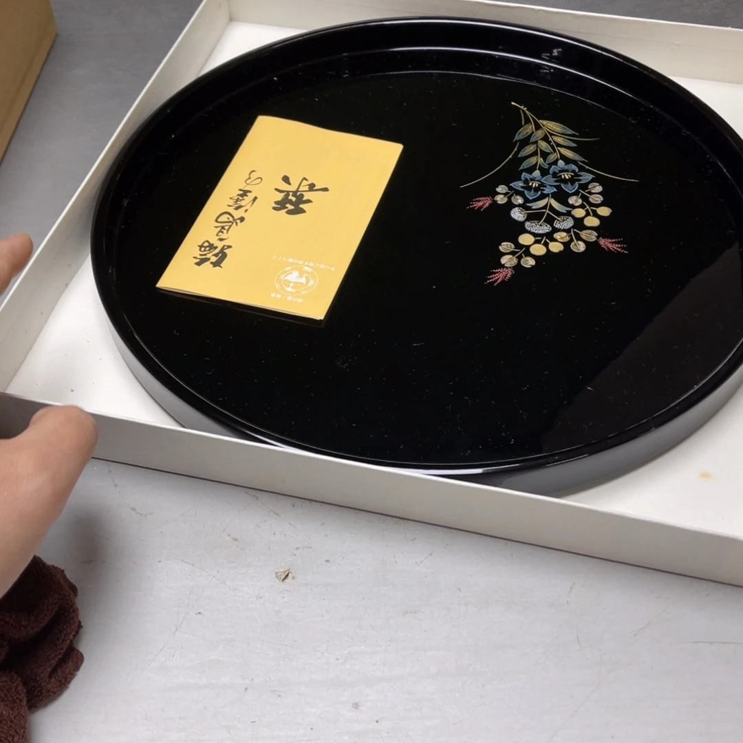 瓷片Z***z密密麻麻地排列着一