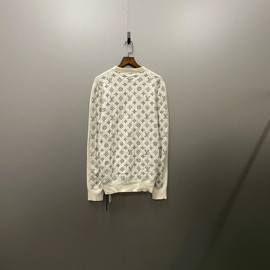 99新 LouisVuitton/路易威登 h922  白色老花针织衫 M码 305592