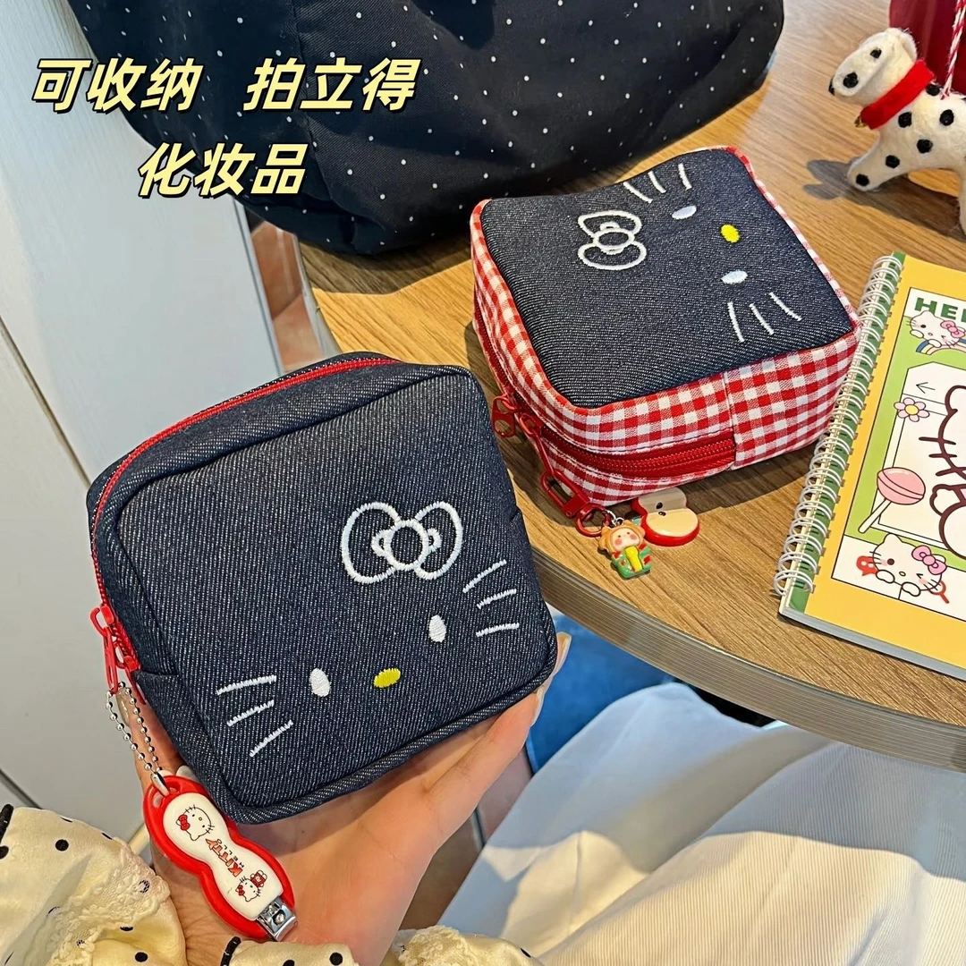 【小七专属】新款原创刺绣kitty小方包化妆包可爱卡通拍立得收纳包