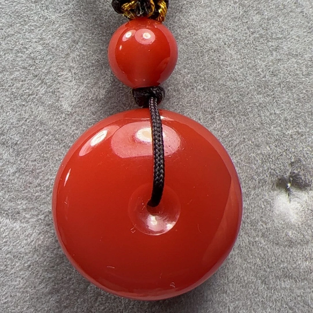 南红玛瑙吊坠未镶嵌
