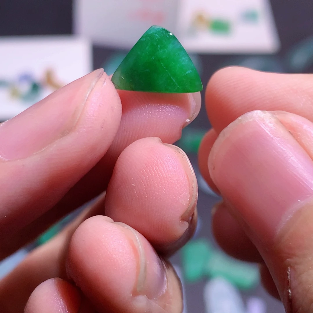 未镶嵌定制翡翠翡翠