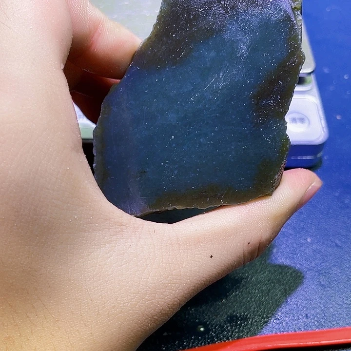 未镶嵌和田玉（糖玉）珠宝半成品