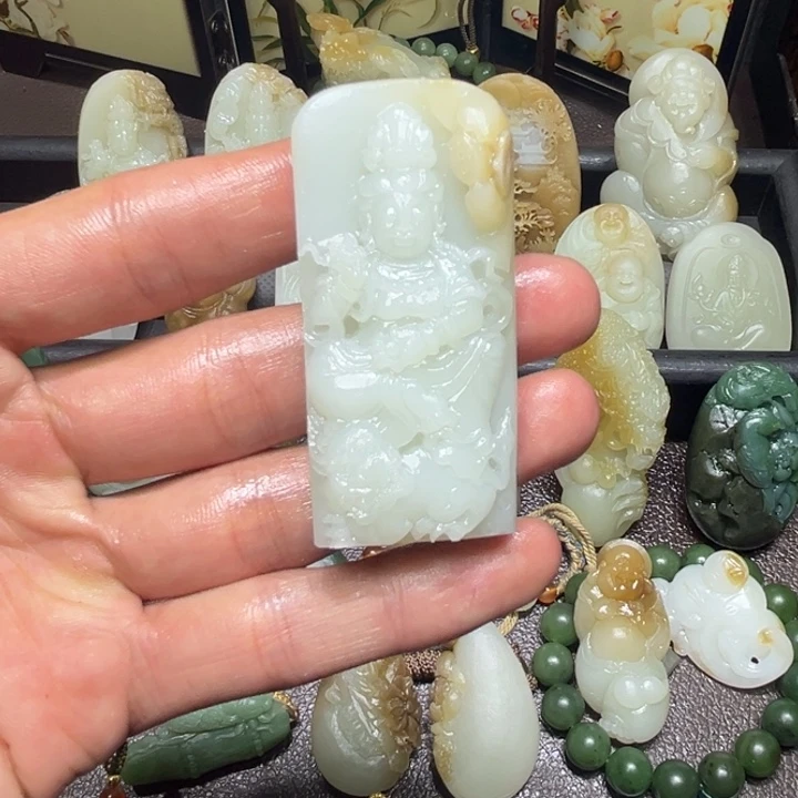 和田玉未镶嵌颈饰