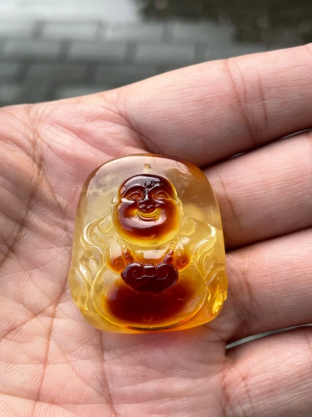 蜜蜡吊坠俏色笑佛弥勒佛9.8g尺寸35.9/30.8/14.7㎜