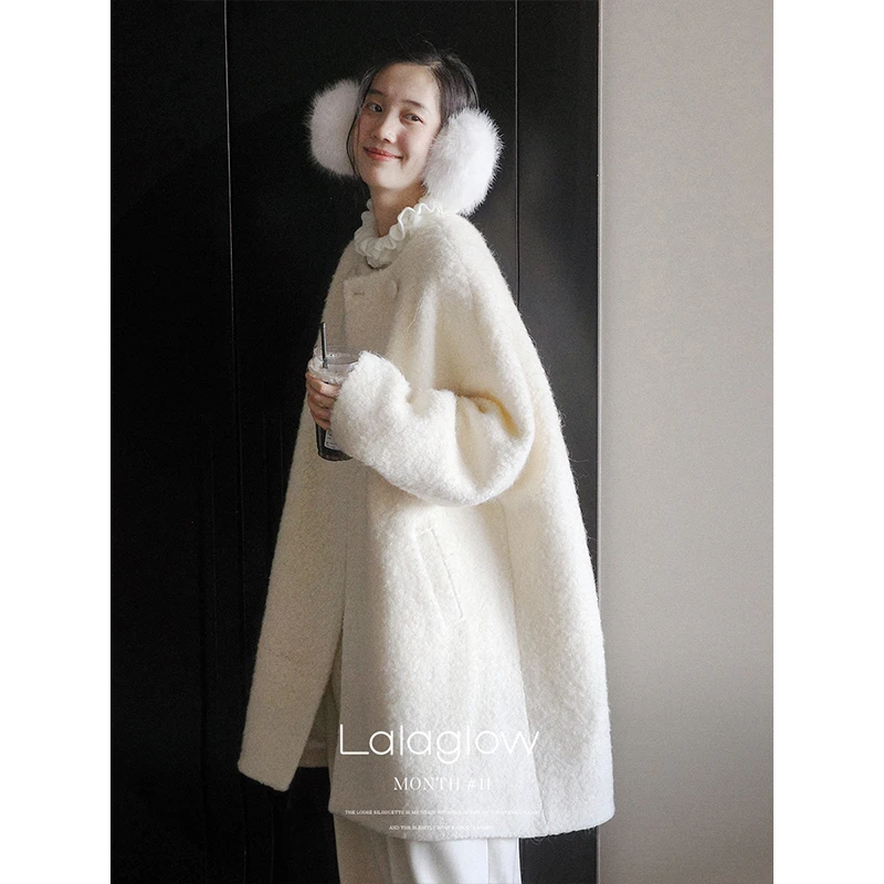 Lalaglow 飘落的雪花 温柔风白色廓形保暖圈圈毛呢子大衣外套女冬