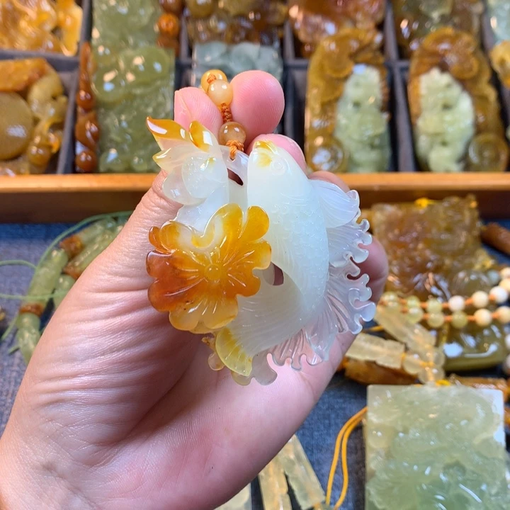 未镶嵌蛇纹石玉颈饰