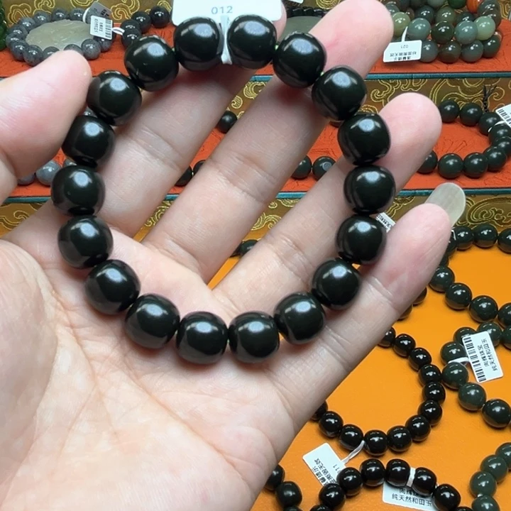 飞***扬和田玉（青玉）未镶嵌手链