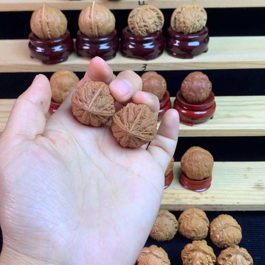 吊坠文玩核桃三棱