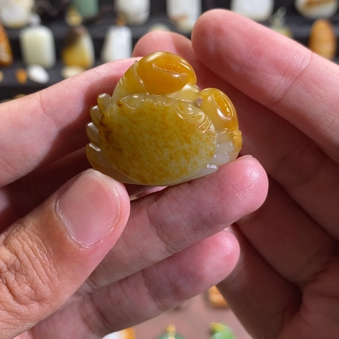 苏***房颈饰未镶嵌和田玉