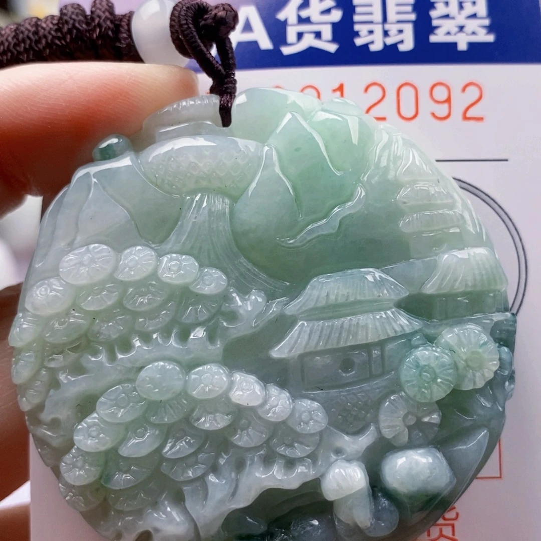 吊坠(不含链)未镶嵌翡翠