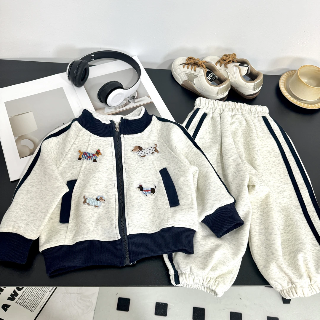 春秋男女童卫衣洋气套装时髦宝宝韩系立体熊小狗版卡通套装