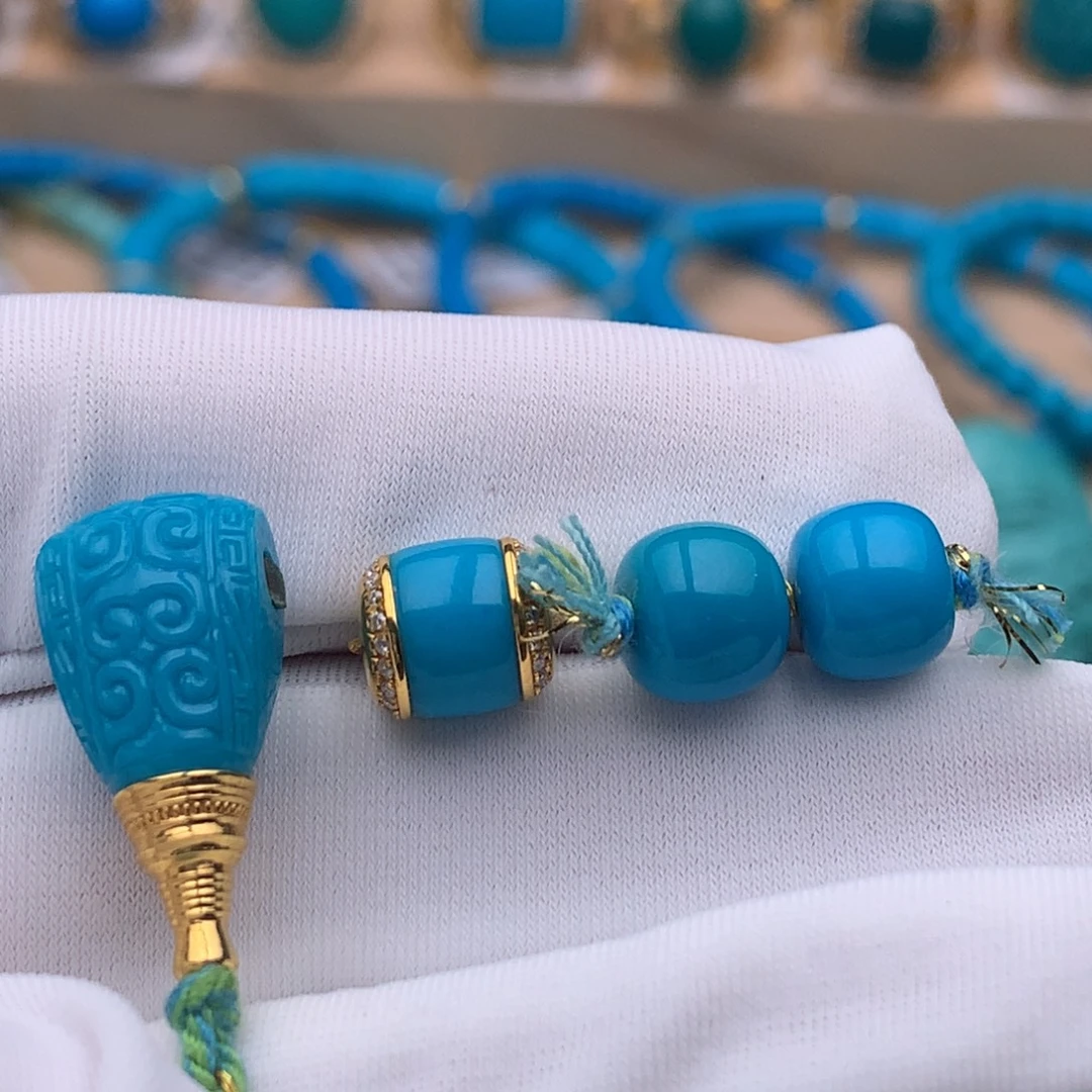 T***.绿松石18K金镶嵌珠宝奇石