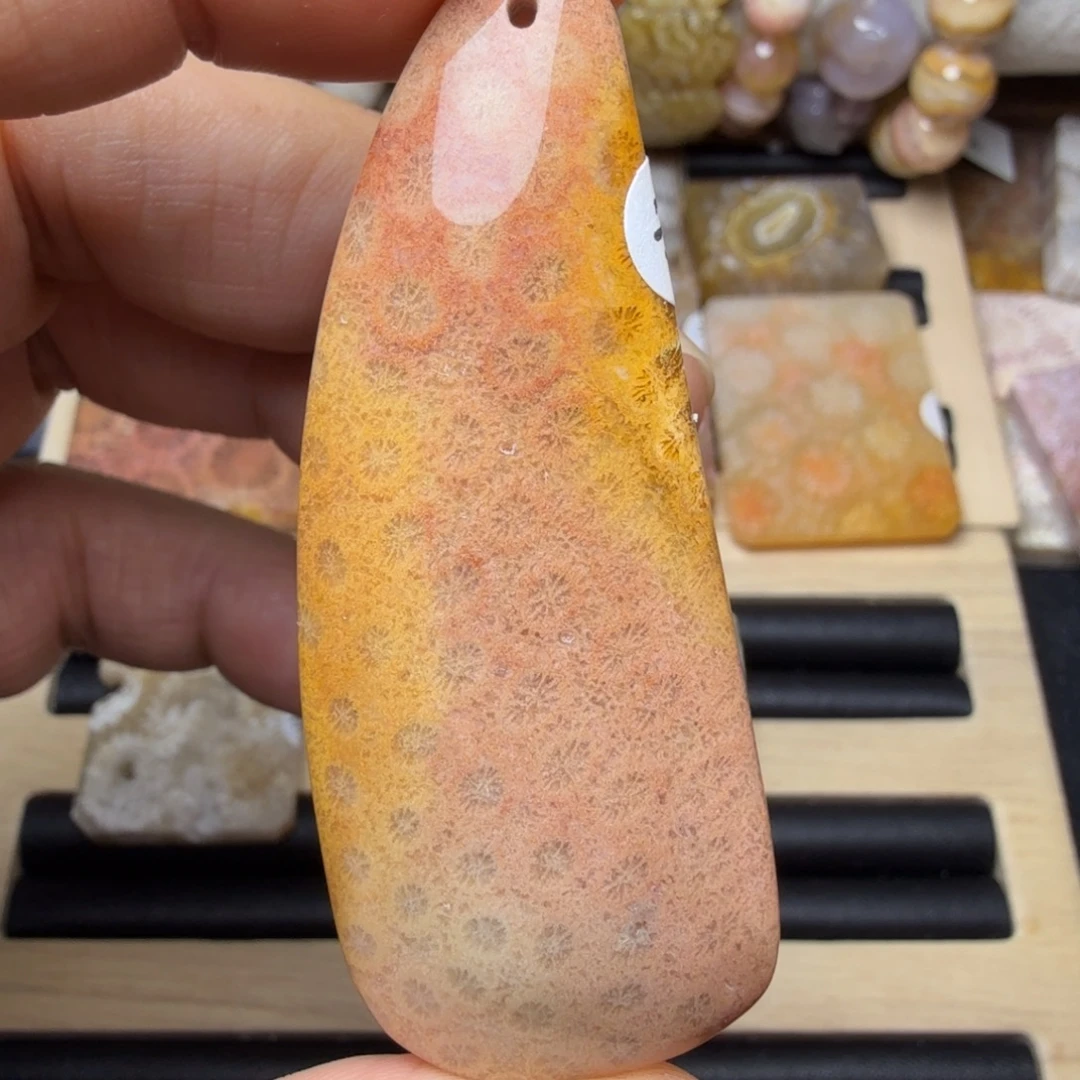 硅化玉未镶嵌纯天然色有机玉石保真色