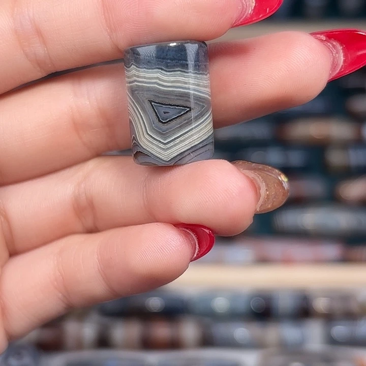 鲲***玛瑙/玉髓合金珠宝奇石