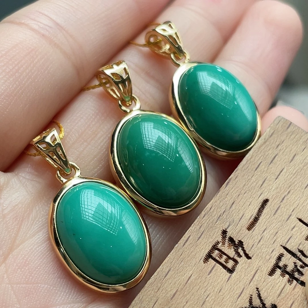 绿松石未镶嵌颈饰