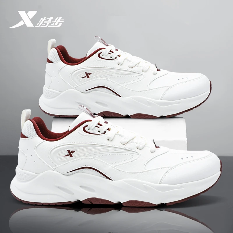 特步男鞋运动鞋2025秋季爆款小白鞋男士正品百搭皮面防水休闲鞋子