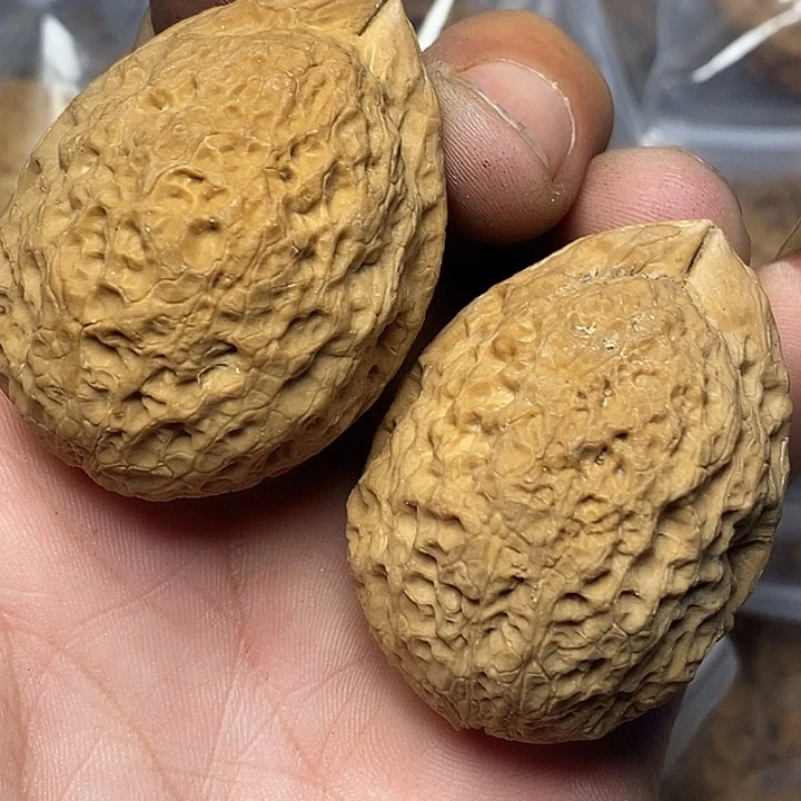 文玩核桃把件云南铁核桃42