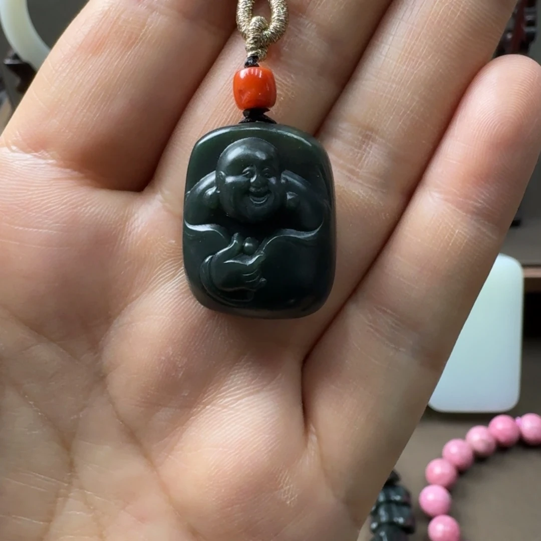 和田玉未镶嵌吊坠(赠链)