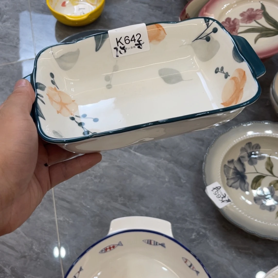 陶瓷微瑕餐具介意勿拍，满18飞！